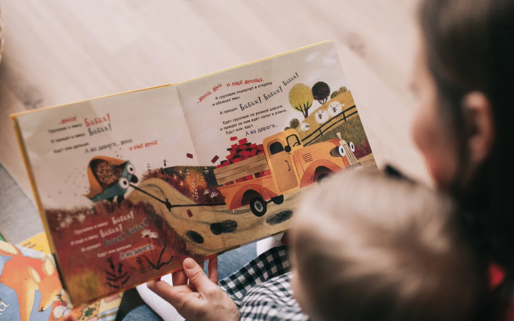 Reading is closely linked to the development of young children's EQ.